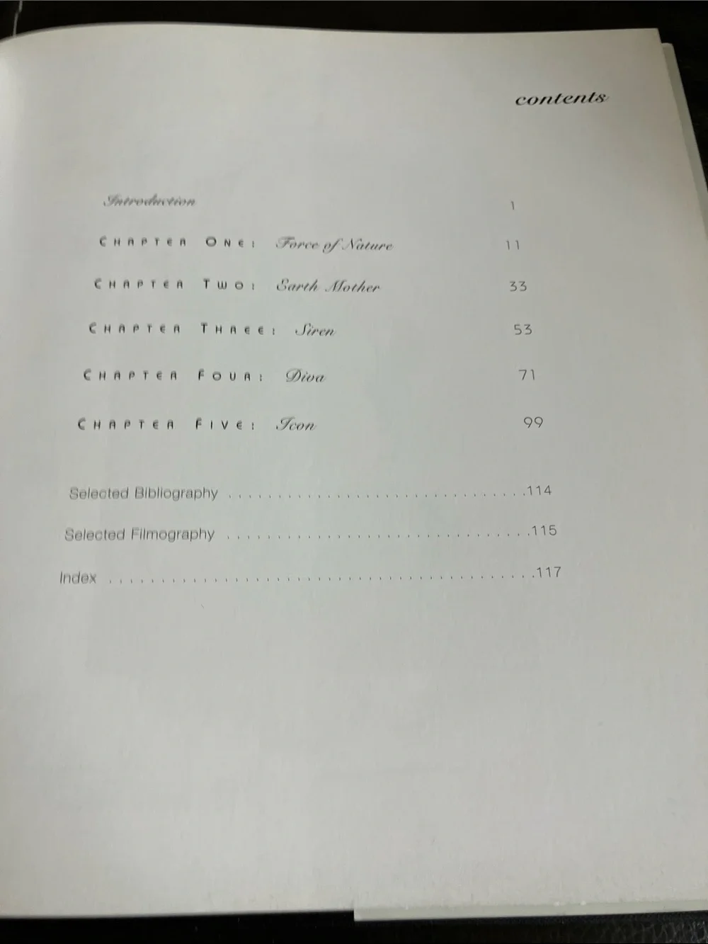 Barnes & Noble image shows